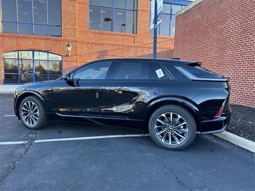 2025 Cadillac LYRIQ Sport