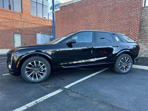 2025 Cadillac LYRIQ Sport