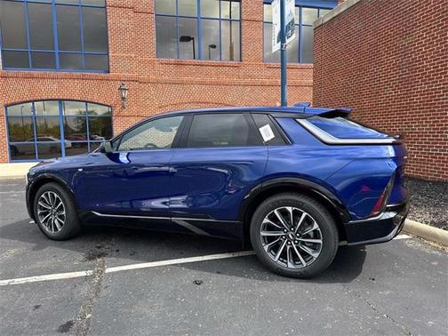 2025 Cadillac LYRIQ Sport