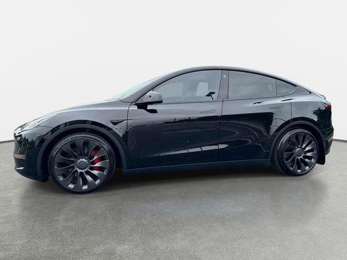 Black 2022 Tesla Model Y Performance