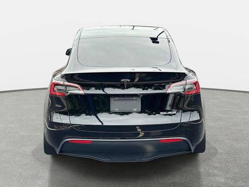 Black 2022 Tesla Model Y Performance