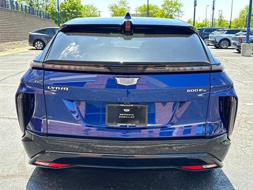 2025 Cadillac LYRIQ Sport