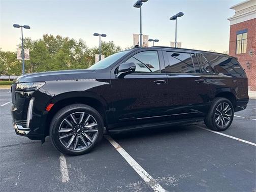 2023 Cadillac Escalade ESV Sport