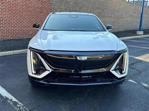 2025 Cadillac LYRIQ Sport