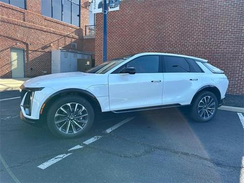 2025 Cadillac LYRIQ Sport