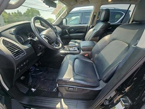 2022 INFINITI QX80 Luxe