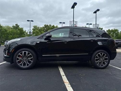 2025 Cadillac XT5 Sport