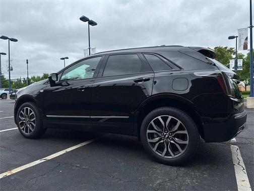2025 Cadillac XT5 Sport
