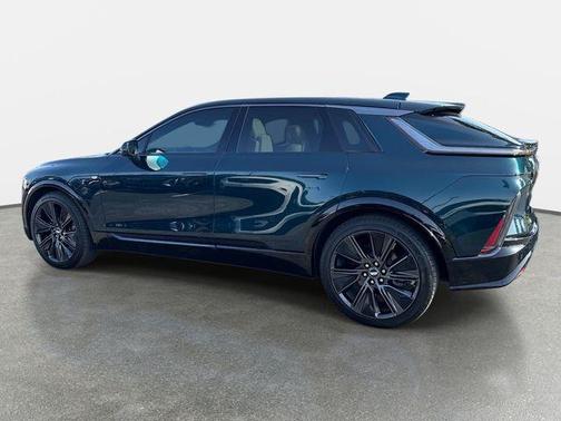 Emerald 2024 Cadillac LYRIQ Sport