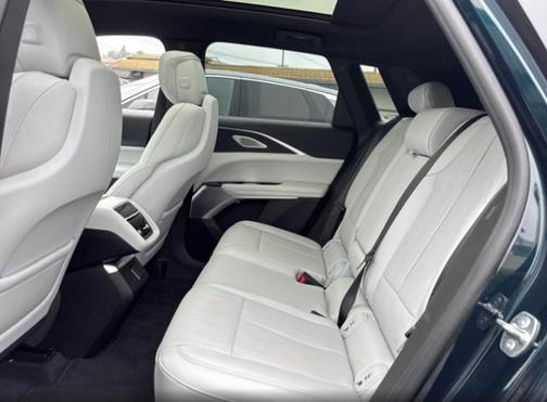 Emerald 2024 Cadillac LYRIQ Sport