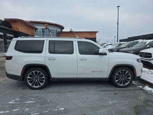 2022 Jeep Wagoneer Series III