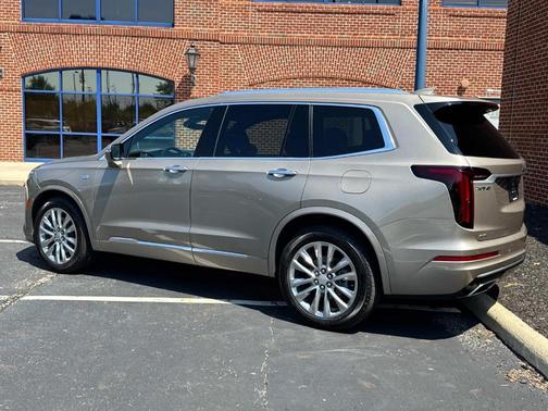 2023 Cadillac XT6 Premium Luxury AWD