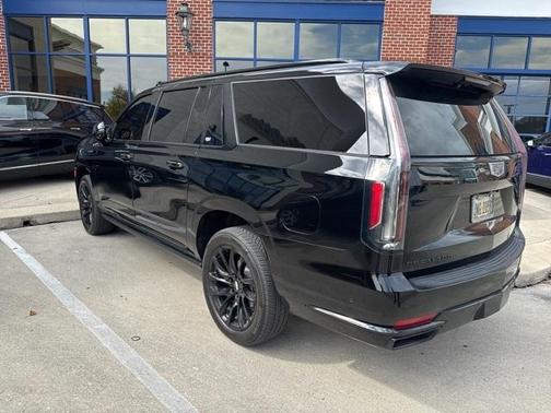 2023 Cadillac Escalade ESV Sport
