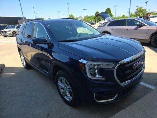 Marine Metallic 2023 GMC Terrain SLE