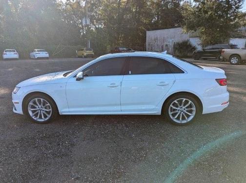 2019 Audi A4 2.0T Prestige