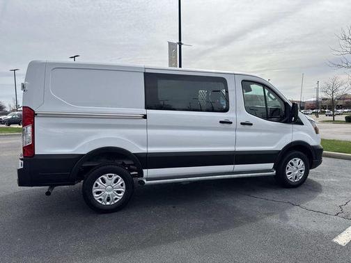 2025 Ford Transit-250 