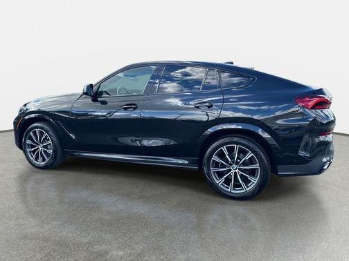 Black Sapphire Metallic 2023 BMW X6 xDrive40i