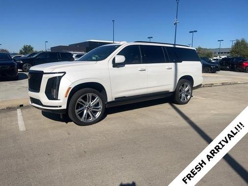 2025 Cadillac Escalade ESV Sport