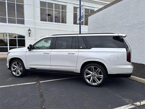 2025 Cadillac Escalade ESV Sport