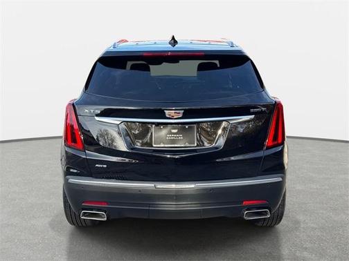 2025 Cadillac XT5 Luxury