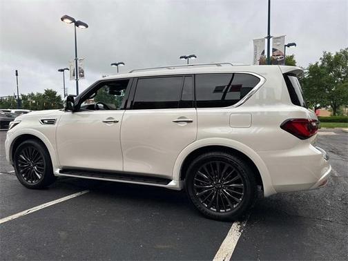 2023 INFINITI QX80 SENSORY