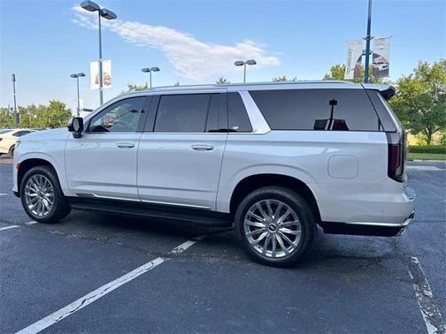 2022 Cadillac Escalade ESV Premium Luxury