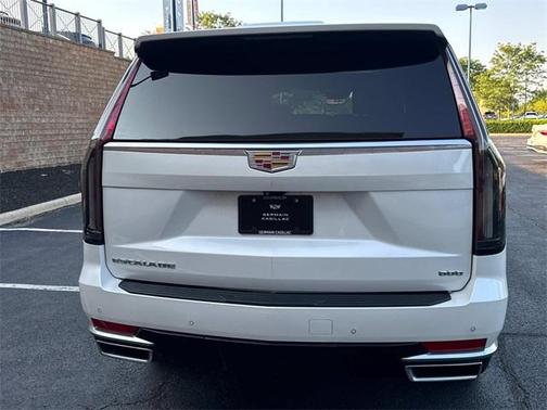 2022 Cadillac Escalade ESV Premium Luxury