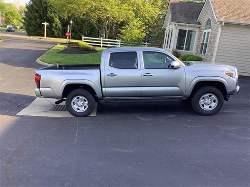 2022 Toyota Tacoma SR