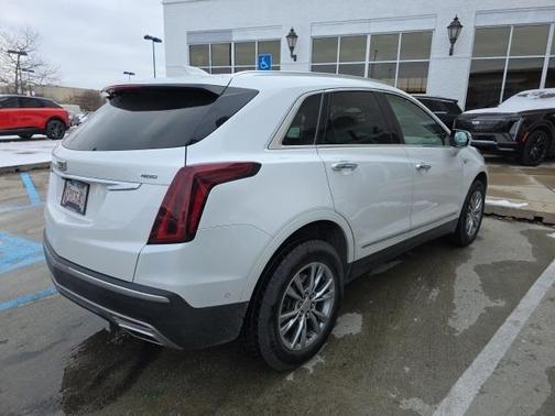 2022 Cadillac XT5 Premium Luxury