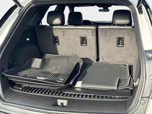 Crystal White Tri-Coat 2025 Cadillac XT5 Luxury