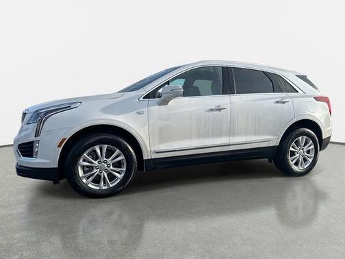 Crystal White Tri-Coat 2025 Cadillac XT5 Luxury