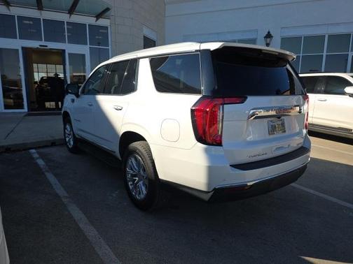 2022 GMC Yukon SLT