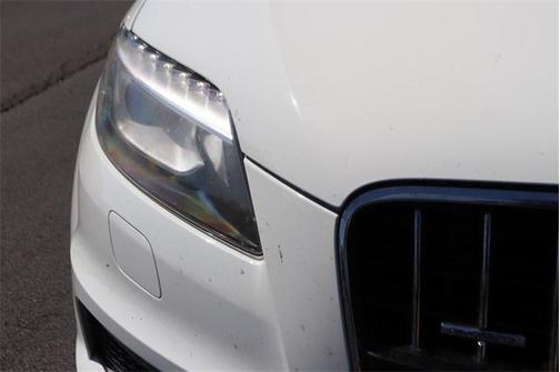 Photo 3 of 27 of 2014 Audi Q7 3.0T S line Prestige