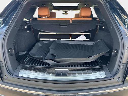 Emerald 2026 Cadillac XT5 Premium Luxury