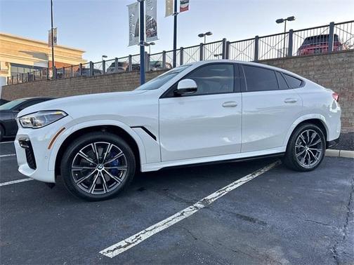 2023 BMW X6 M50i