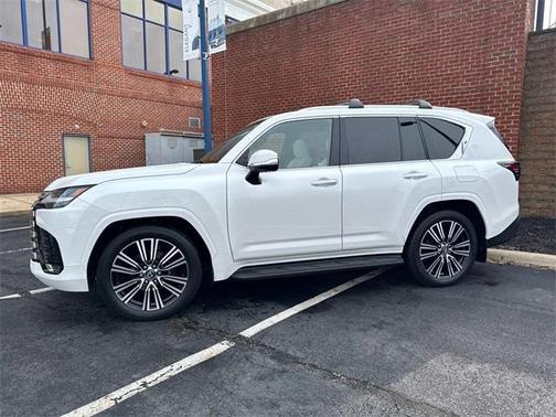 2024 Lexus LX 600 Luxury