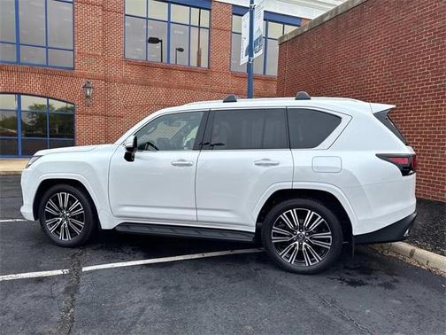 2024 Lexus LX 600 Luxury