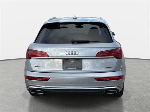 2023 Audi Q5 45 S line quattro Premium