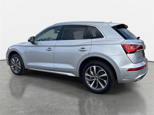 2023 Audi Q5 45 S line quattro Premium