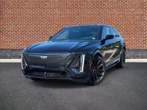 Stellar Black Metallic 2026 Cadillac LYRIQ V Premium