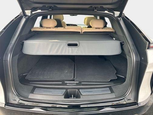 Crystal White Tri-Coat 2024 Cadillac LYRIQ Sport