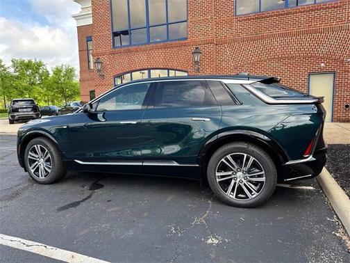 2025 Cadillac LYRIQ Luxury