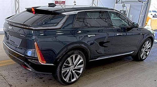 Emerald 2024 Cadillac LYRIQ Luxury