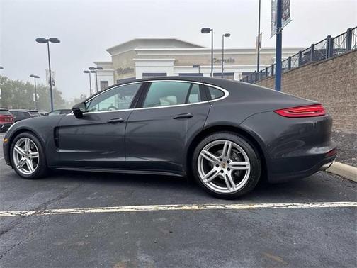 2018 Porsche Panamera 4S