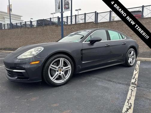 2018 Porsche Panamera 4S