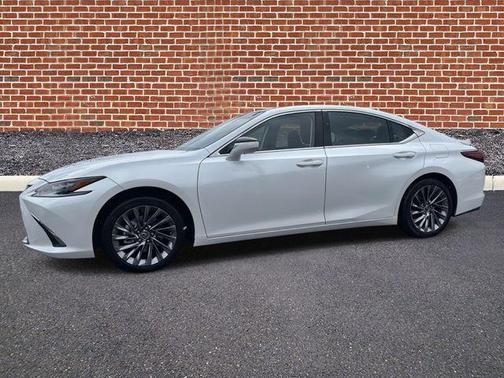 2024 Lexus ES 350 Ultra Luxury