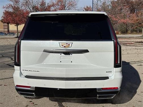 2026 Cadillac Escalade Luxury