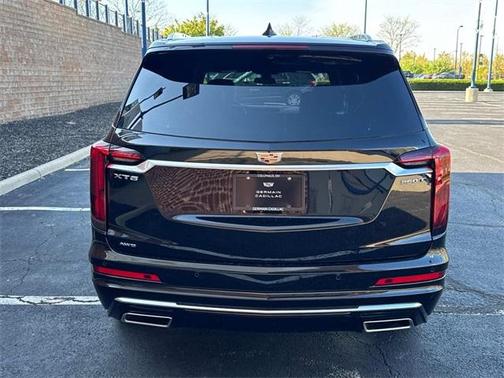 2025 Cadillac XT6 Luxury AWD