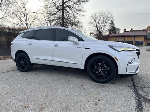 2023 Buick Enclave Essence
