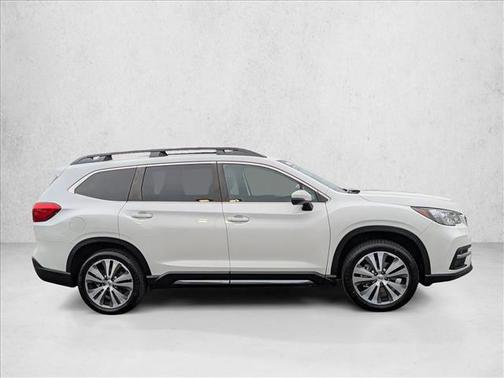 Crystal White Pearl 2022 Subaru Ascent Limited 7-Passenger